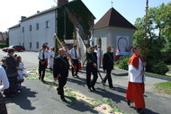 Procesja wyrusza w kierunku czwartego ołtarza