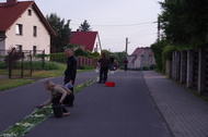 Przygotowania przy drugim ołtarzu