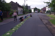 Przygotowania na drodze pomiędzy drugim i trzecim ołtarzem